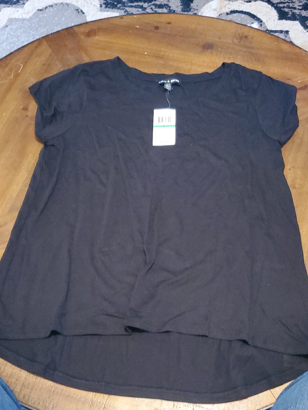 Cable & Gauge Black Scoop Neck Short Sleeve Top